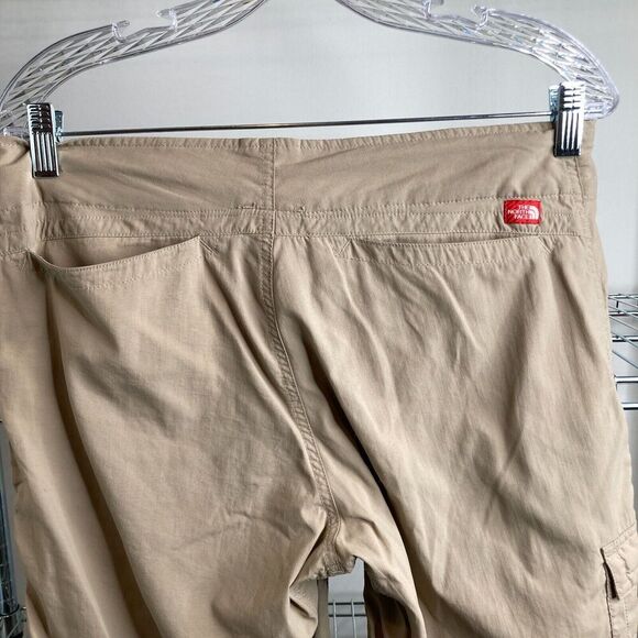 The North Face Women’s Tan Aphrodite Motion Cargo Capri Activewear Pants Size 8 - Picture 3 of 13